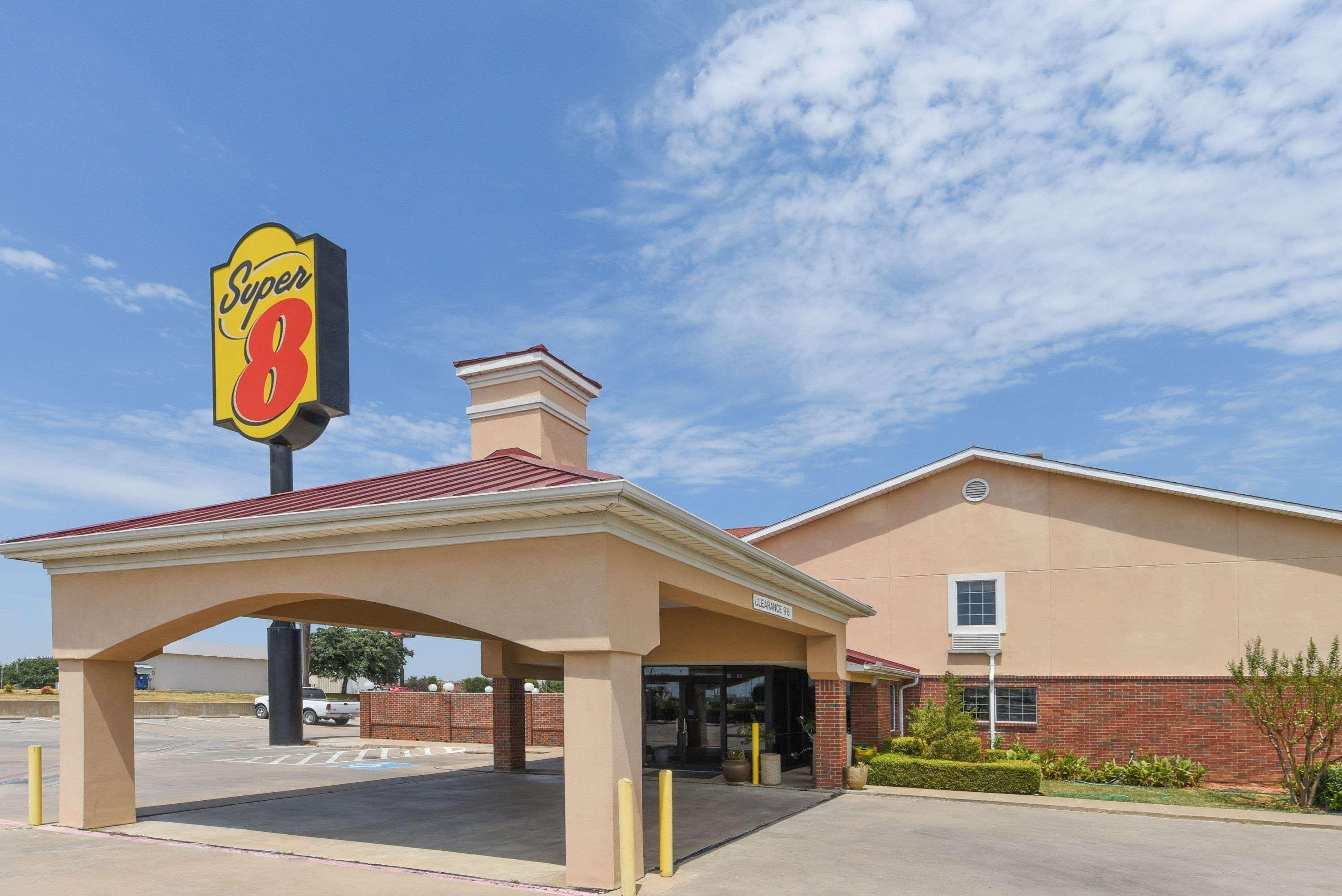 Super 8 By Wyndham Burleson Fort Worth Area Dış mekan fotoğraf