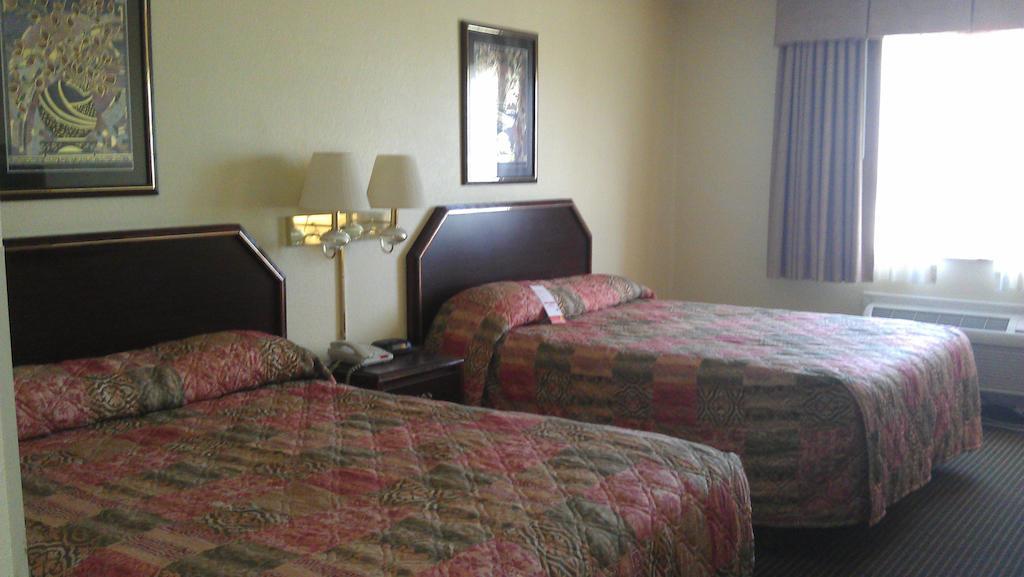 Super 8 By Wyndham Burleson Fort Worth Area Oda fotoğraf